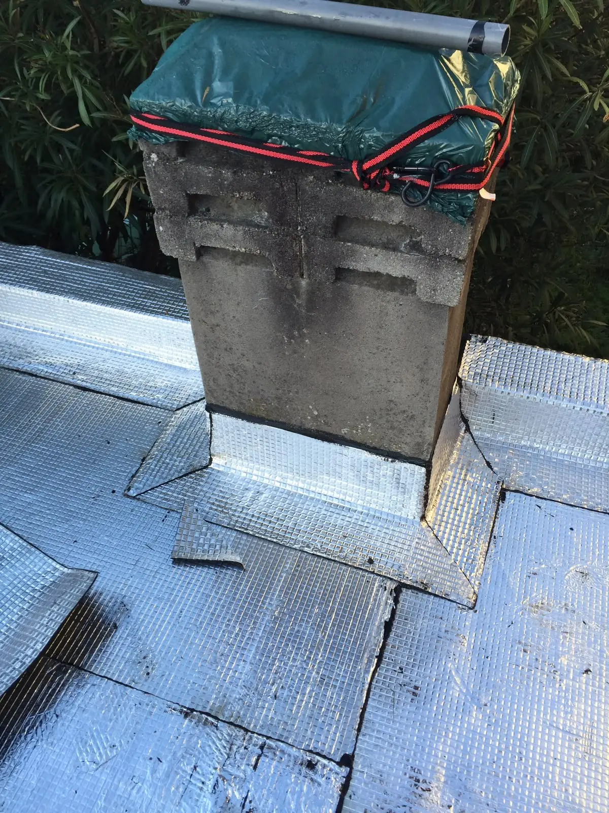Étanchéité d'une souche de cheminée à Marmande