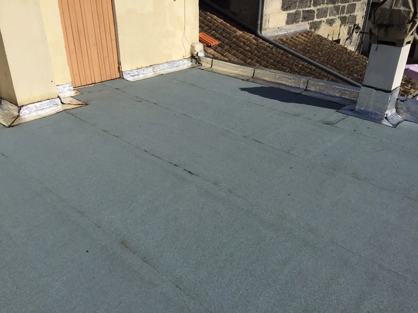 Étanchéité de toit terrasse en membrane bitumineuse à Sainte-Foy-la-Grande
